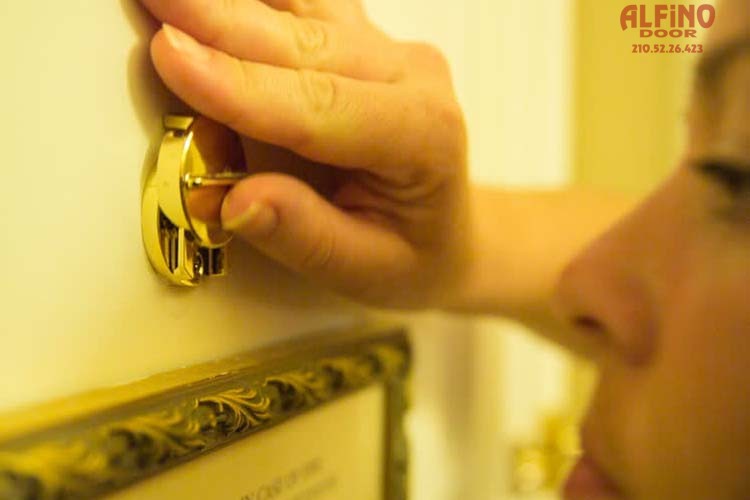 nees-technologies-portes-asfaleias-kleidaries-asfaleias-stin-alfino-door-1